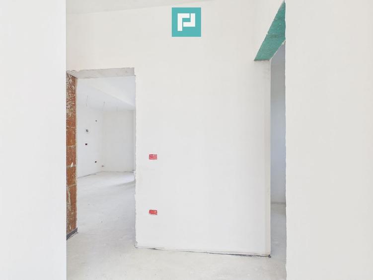 Duplex luminos 101 mp utili, teren 350mp în Covaci