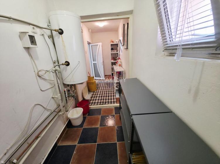 Casă / Vilă cu 3 camere de vânzare - 32