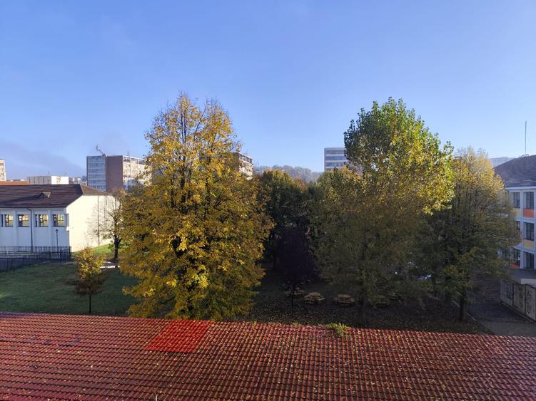 Apartament 2 camere de vânzare în Reșița, Govandari, preț 59.000 € negociabil