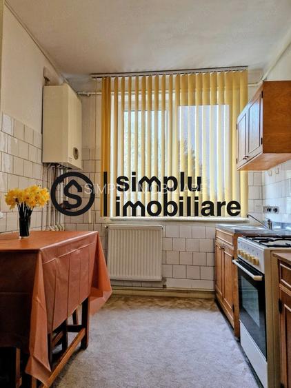 2 camere, et 3/4, centrala, Titulescu - 105 000 Euro