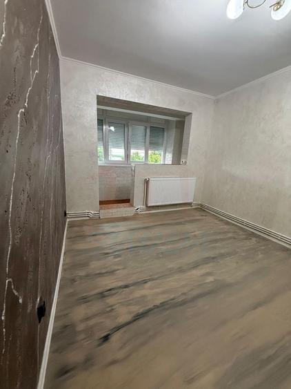🏡 De închiriat 3 camere nemobiltate, Port, 500 Euro/luna