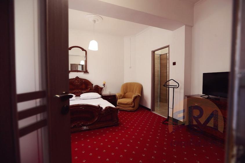 Casa cu 3 apartamente, P-ta Unirii , Str. Primariei