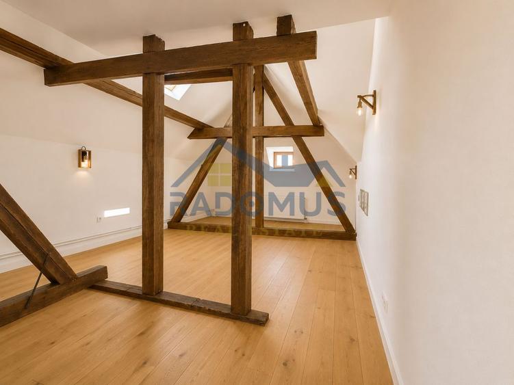 Spațiu Comercial | Centru | 3 Camere | 100 mp | Etaj 500/ Mansarda 400