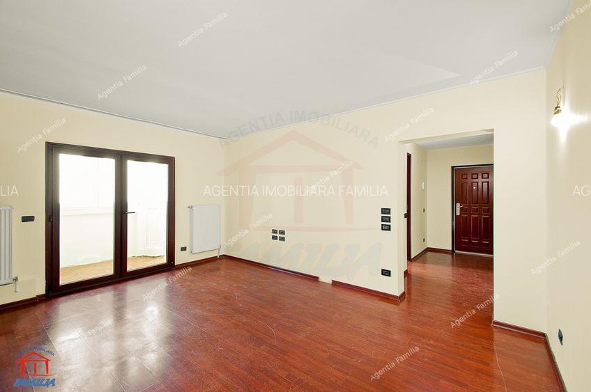 Apartament 3 camere dec in Galati Micro 21 vedere la Dunare langa turn - 9