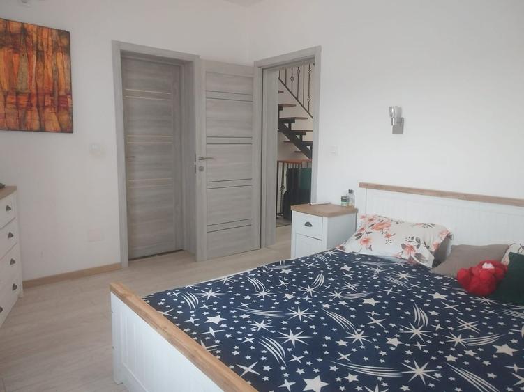 Vilă Duplex cu curte generoasa |Otopeni
