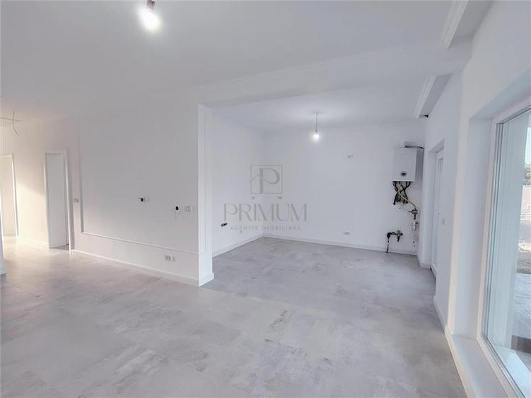 Duplex pe plan - acces facil - zona in plina dezvoltare