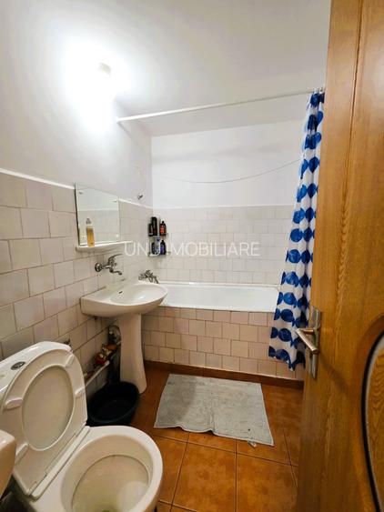 Oancea -Spital Sf Maria-2 Camere Decomandat 63mp-bloc 1990-etaj intermediar - 3