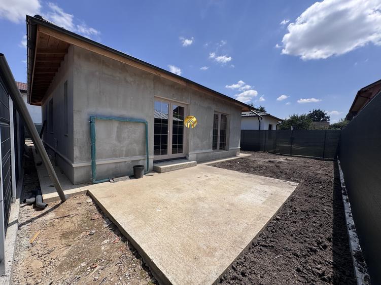 Vila Individuala Parter+Pod 4 camere - 300mp teren - Otopeni