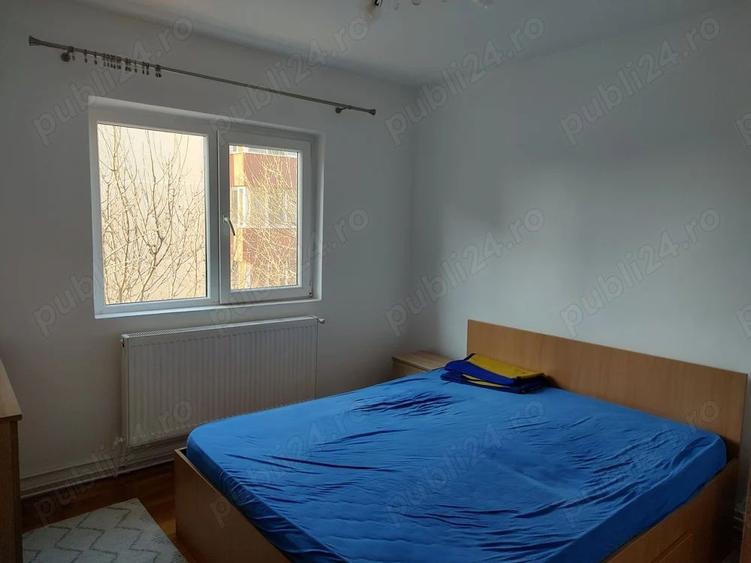 4 cam decomandat etaj 3din4 Girocului centrala proprie negociabil