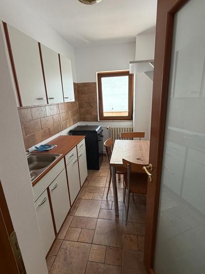 Metrou Obor - Calea Mosilor , garsoniera decomandata in bloc mixt.