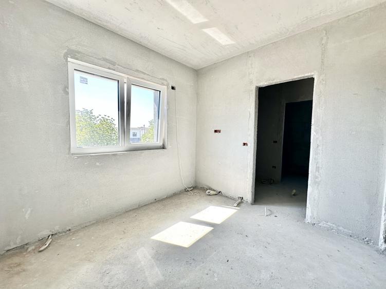 Duplex despartit cu 5 camere | 3 bai | 122 mp | Teren 430 mp | Mosnita