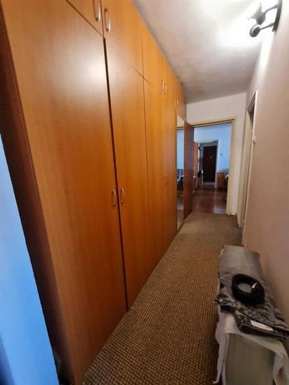 Apartament cu 3 camere in zona Astra, Brasov