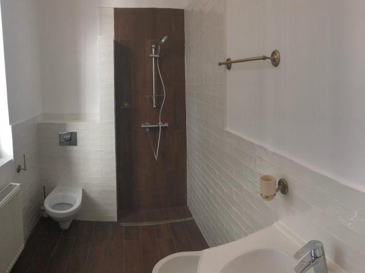 Zona Unirii - Parcul Carol vila 8 camere disponibila pentru inchiriere