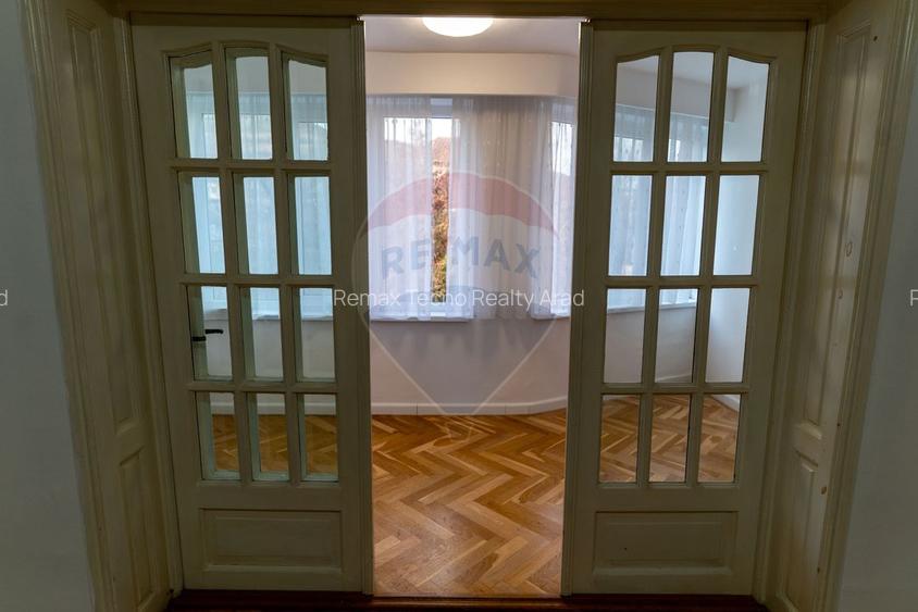 Casă / Vilă cu 6 camere de închiriat în zona Centru Vechi - 4