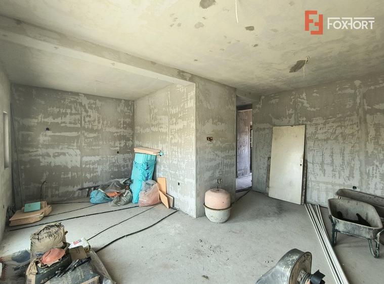 Triplex ultramodern cu 5 camere si 2 bai, in localitatea Timisoara