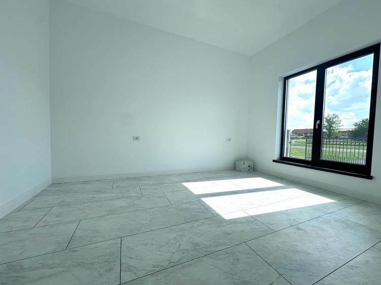Duplex Mosnita pe parter - Toate utilitatile - zona foarte buna | Lidl