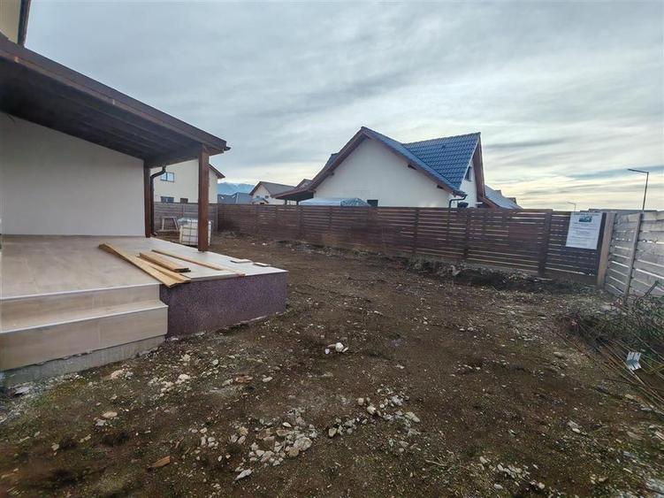 Casa duplex de vanzare Izvor/Tarlungeni 163500 Eur