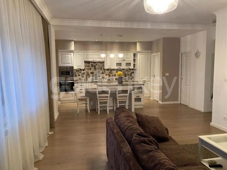 Apartament cu 2 camere in complex cu piscina si sala fitness