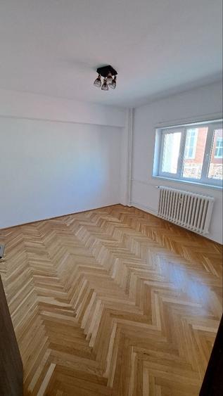Dorobanti (ASE), 3 camere de inchiriat, 1/10, decomandat, 80 mp, renovat 2026
