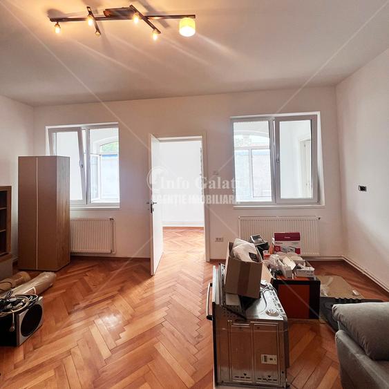 | Apartament cu 2 camere | CENTRU, Zona: ASE | Etajul: 1 |