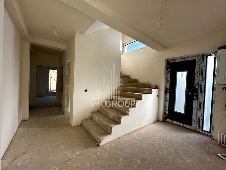 Duplex modern NZEB cu rooftop panoramic și garaj, situat pe o stradă liniștită,