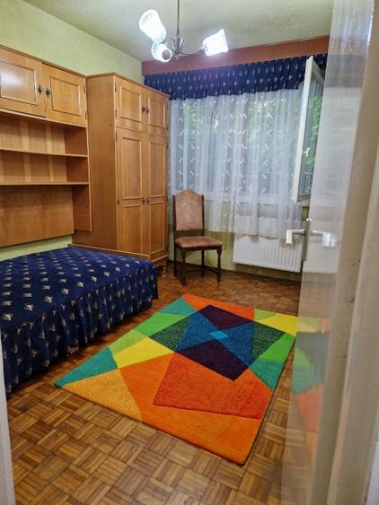 Proprietar vand Apartament 3 camere la Metrou Favorit