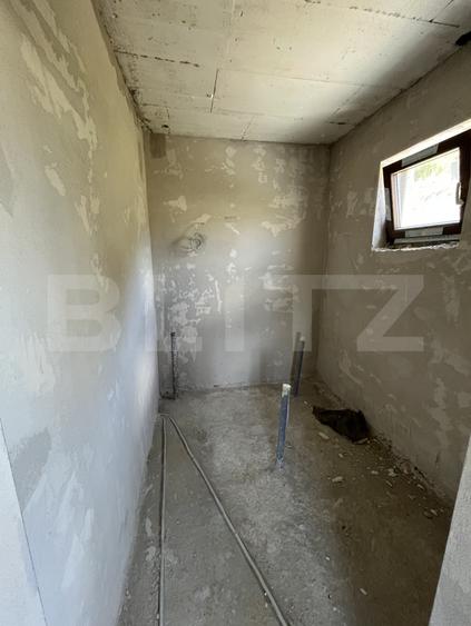 Casă cu panoramă deosebită pe Dealul Jelni – 10 ari de teren, stadiu semifinisat
