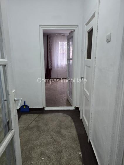 Garsoniera Savinesti spatioasa in zona curată - 7
