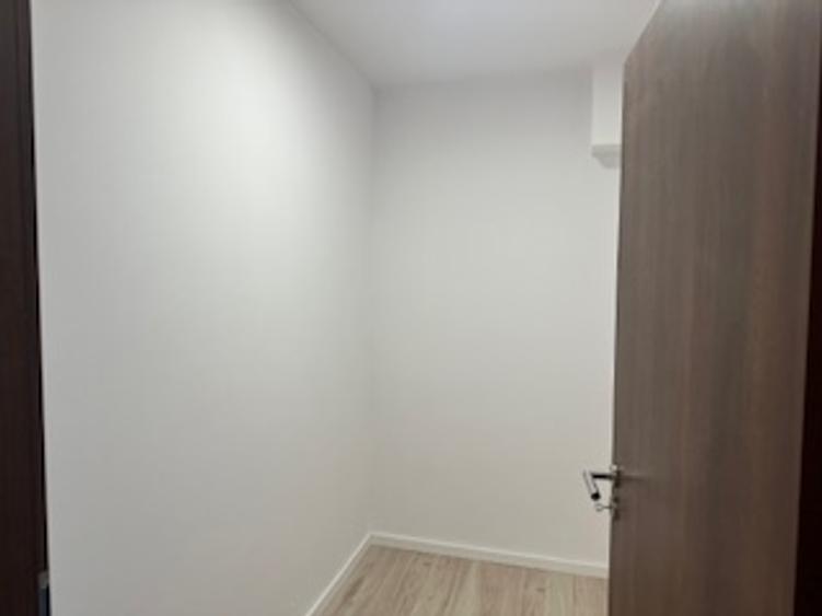 Garsoniera mare in bloc cu apartamente in Drumul Taberei