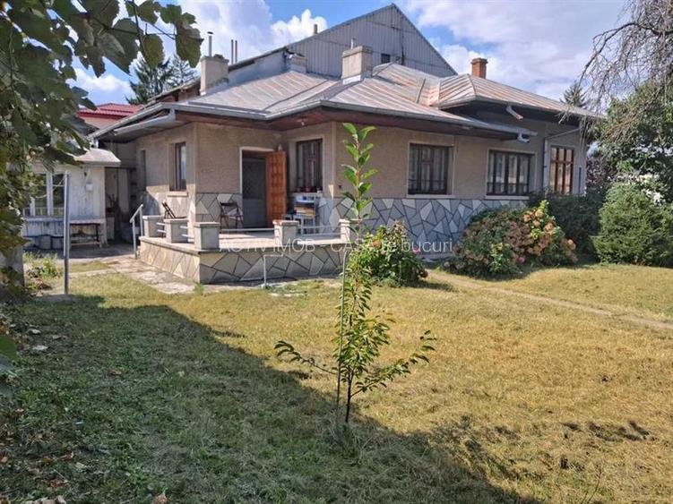 Casa 2 camere, teren 303 mp, Campina