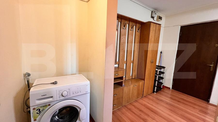 Apartament de 2 camere, decomandat de 55 mp, zona Brazda