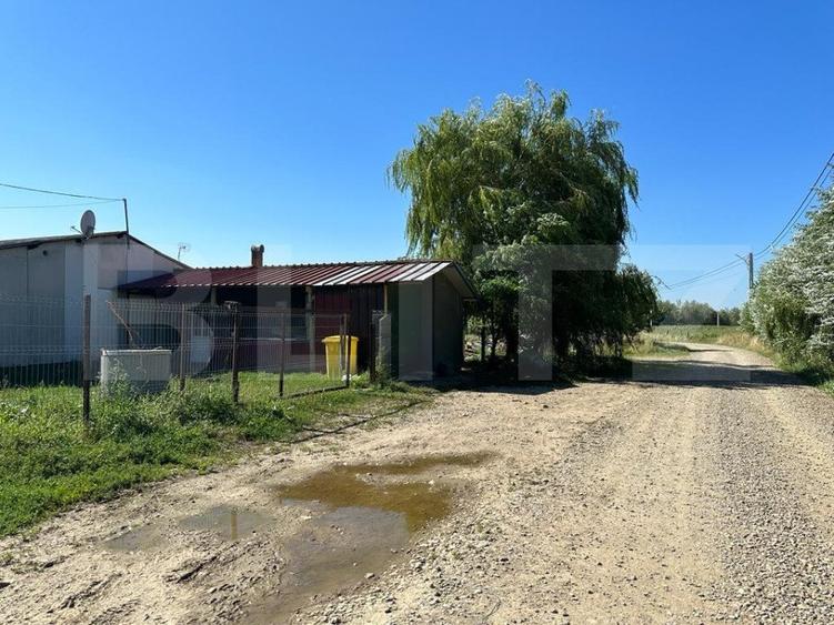 Hala cu teren , intravilan , 4700mp, Marginea - Radauti