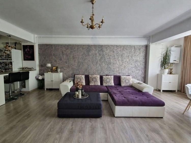 Apartament cu 3 camere 2 dormitoare 80 mp utili etaj 1 Doamna Stanca