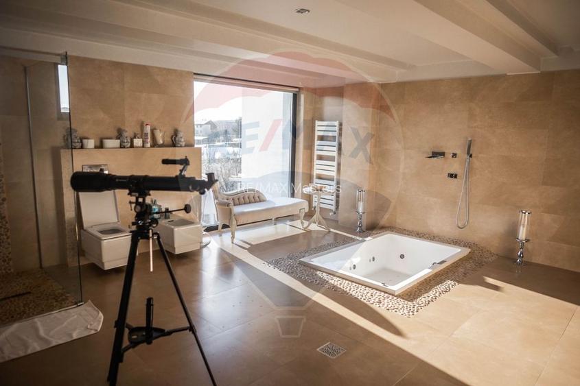 Casă / Vilă de lux cu 6 camere de vânzare în Șcheia, Suceava - 27