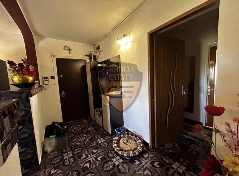3 camere Tomis Nord TAV-uri etaj 4/8, decomandat 2 băi 79mp balcon centrala gaz