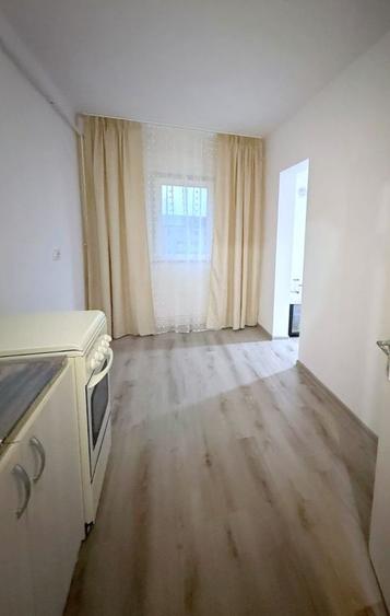 De vanzare apartament cu 2 camere, etaj 4/4, recent renovat, 26.000 euro