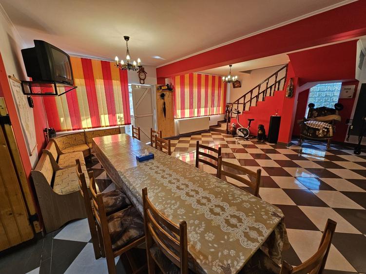 Vila 7 camere 320 mp- Valea Neagra-Prahova, mobilata/utilata complet!