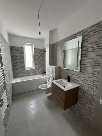 DECOMANDAT, APARTAMENT CU 2 CAMERE, GIROC