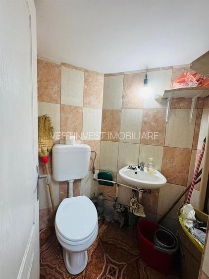 Spatiu comercial la demisol Central cu boxa - 4