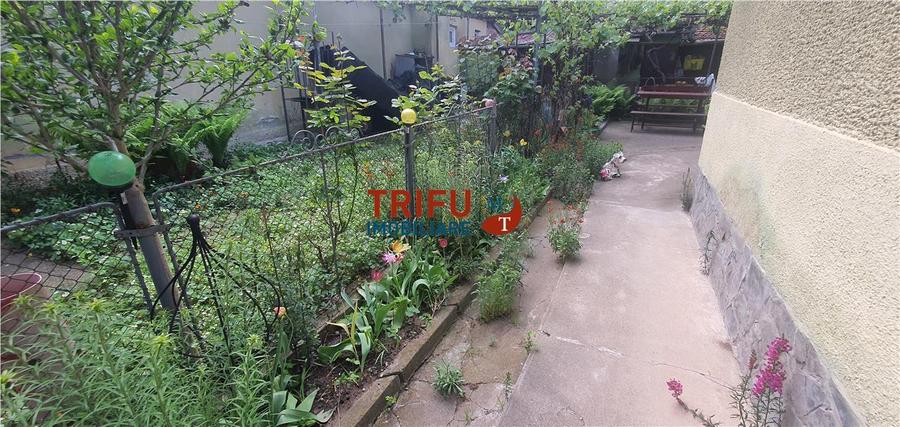 Casa cu teren pentru investitie zona Cetate