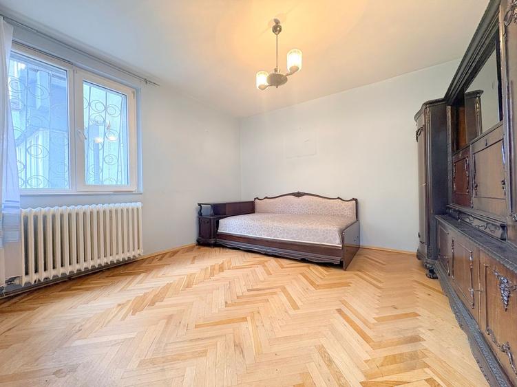 3 camere, parter inalt, spatios - zona Ultracentrala