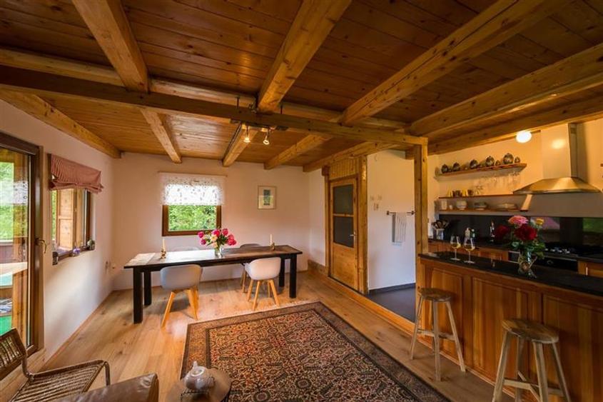 De vanzare casa de vacanta/locuit  in Lunca Bradului