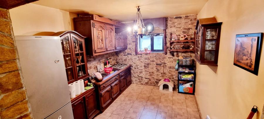 Casa, 170 mp, teren 1400 mp, zona Bariera Valcii