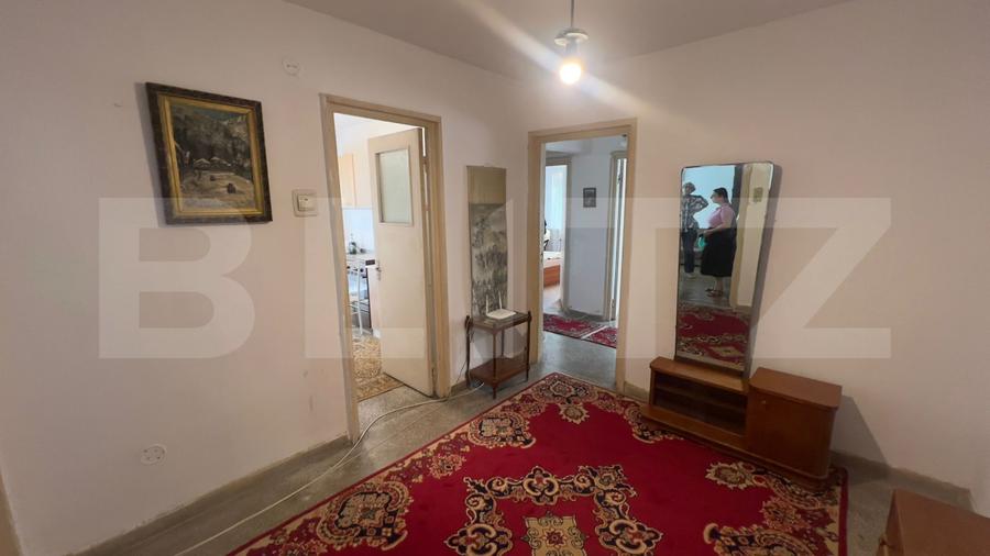 Apartament 3 camere decomandat, zona Centrala Ramada