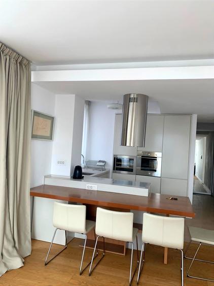Apartament de 3 camere in imobil cu renume si locația perfecta