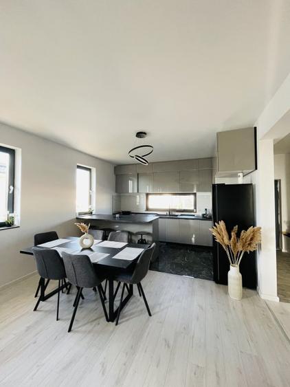 CASA INDIVIDUALA-OFERTA -4 CAMERE-510 MP CURTE-BALOTESTI