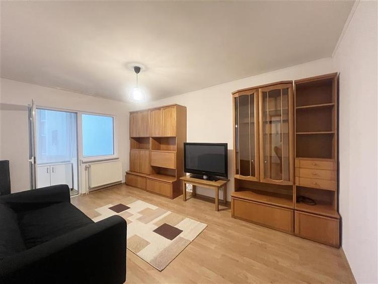 Apartament 2 camere decomandat, etajul 1 mobilat si utilat , parcare