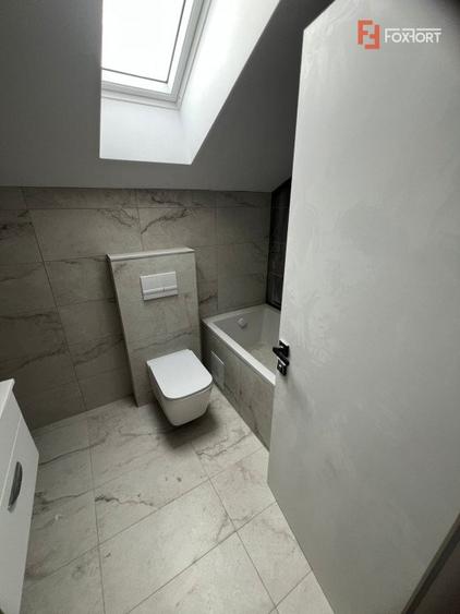 OCAZIE - Penthouse 3 camere pe 2 nivele, in Giroc