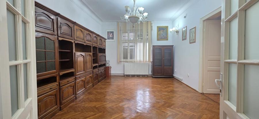 FAR - GARA ! CASA 4 CAMERE TEREN 400 MP. IDEAL SEDIU FIRMA BIROURI.
