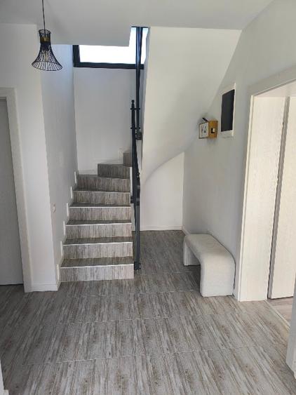 Casă de vânzare tip duplex